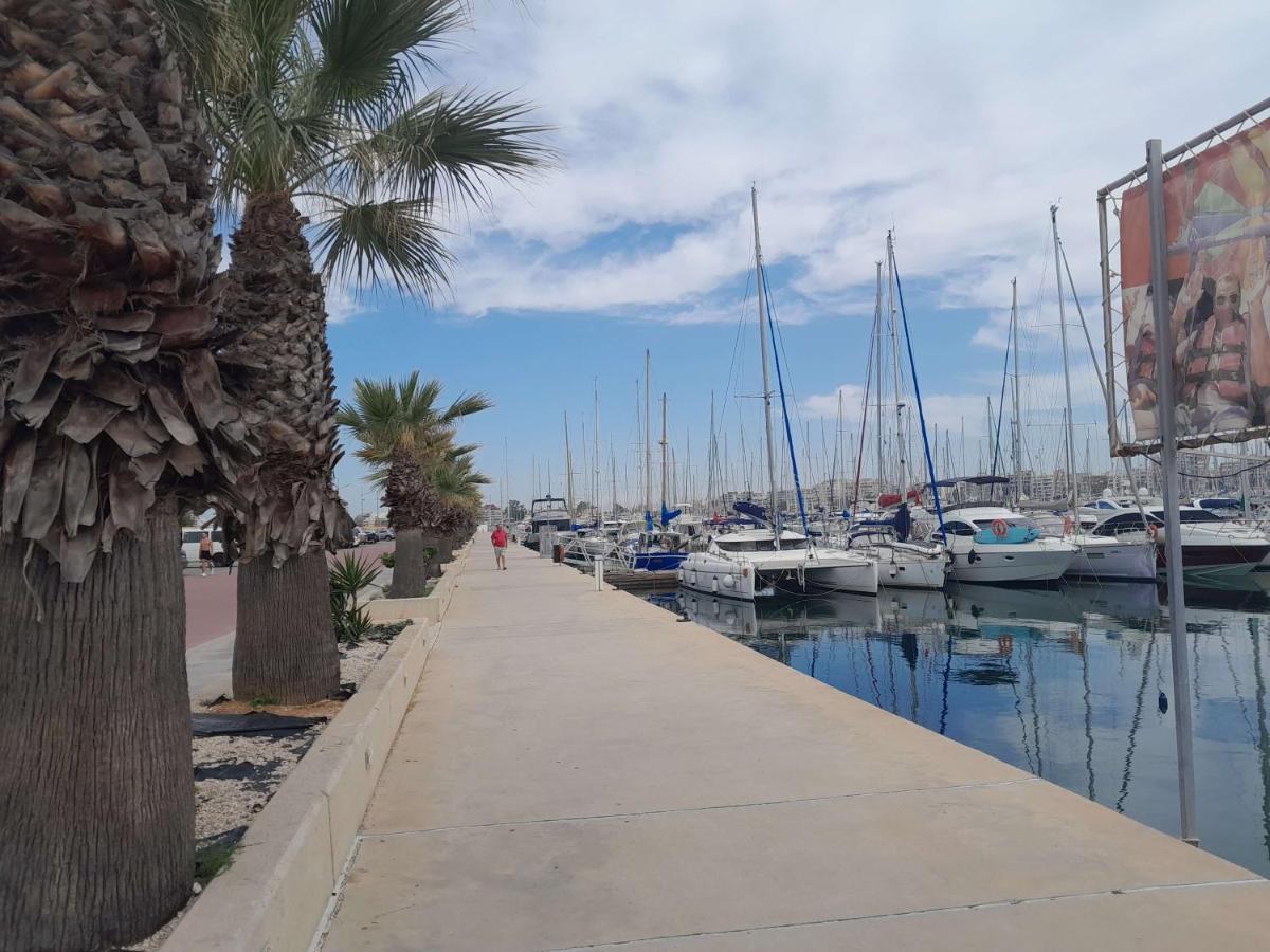 Апартаменты Stylowy Apartament Harmonia Playa Del Cura, Hiszpania Торевьиа Экстерьер фото
